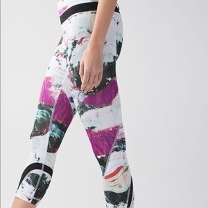 Lululemon Run: Inspire Crop II